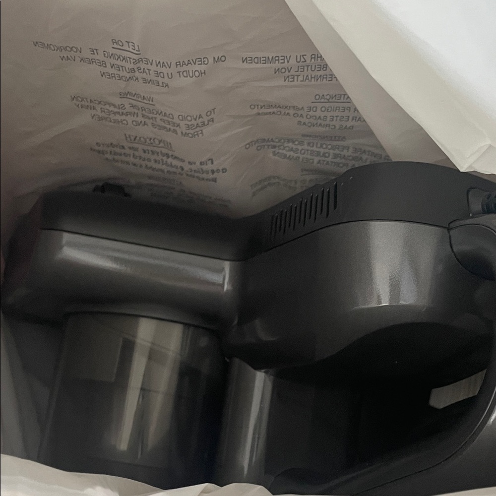Bed Vacuum Cleaner with Powerful Suction - Picture 3 of 4